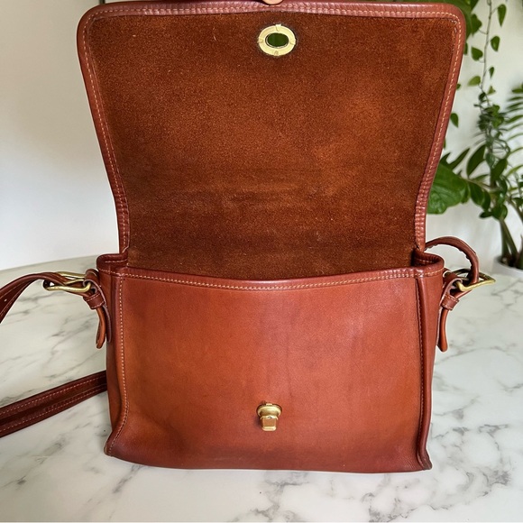 Coach Vintage Spectator Shoulder Bag 9767 British Tan Leather Turnlock NYC USA - Picture 7 of 16